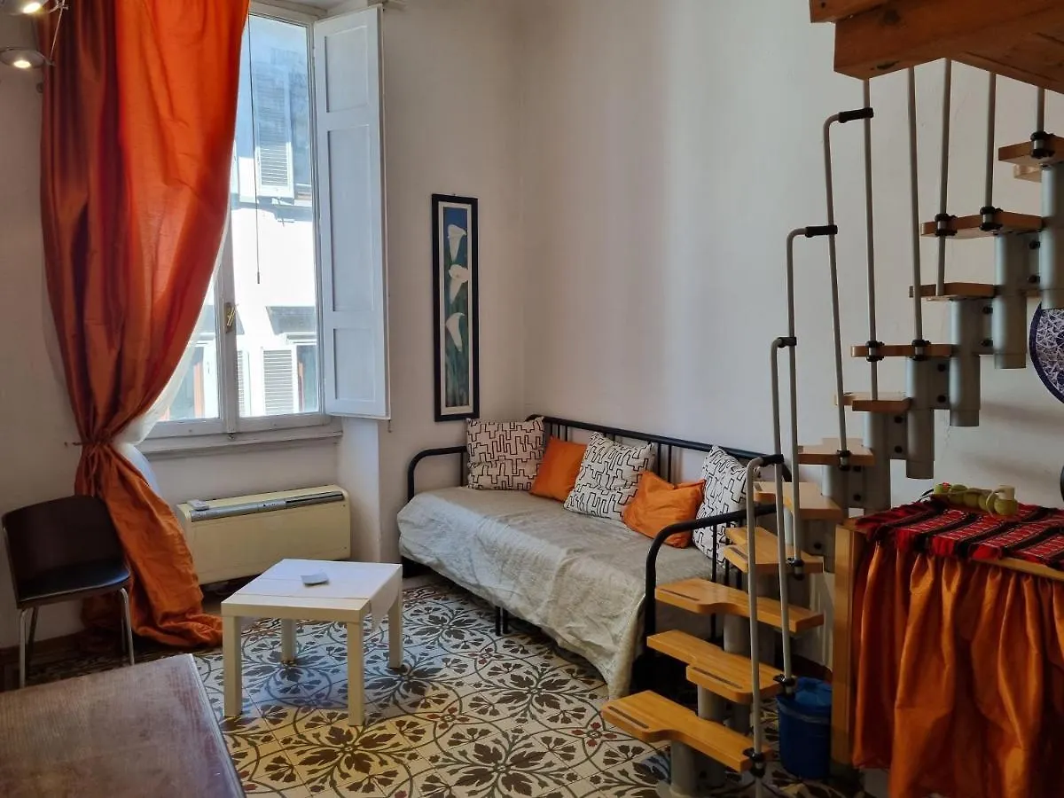 La Sede Dell'Arte Monolocale Studio E Camere In Torre Medievale Vicino A Duomo E Piazza Signoria Флоренция 0*,  Италия